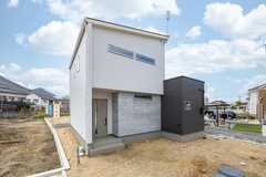 【坂出市江尻町】ファミリールームのあるラグジュアリーな家のメイン画像